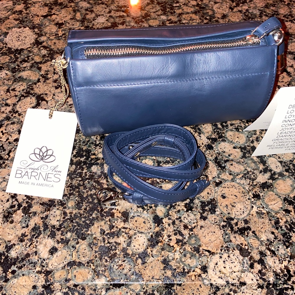 NEW!! Leigh Ann Barnes Game changer 5 in 1 Convertible bag 💕 - Picture 6 of 9